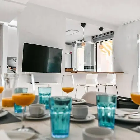 Atico Duplex Frente Al Mar Marbella